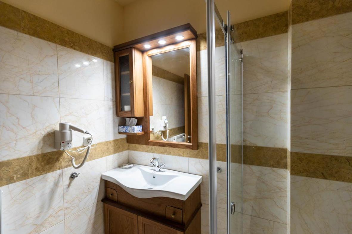 Rentinia Inn Rentina Ngoại thất bức ảnh